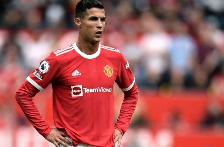 Há polémica sobre a ida de Ronaldo a Portugal após ausência do clássico de Manchester