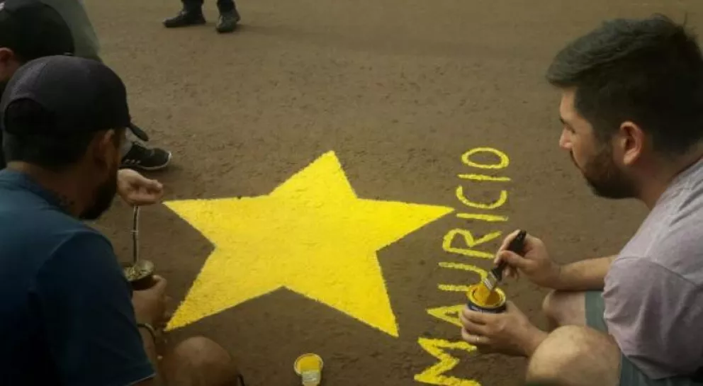 Pintaron una estrella amarilla por Mauricio González en Jardín América 