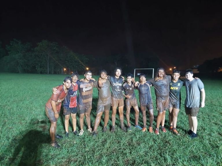 This Sunday rugby match in Jardín América