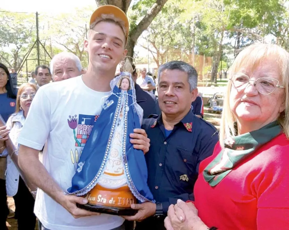 Maratea visitó Corrientes y se reunió con bomberos voluntarios