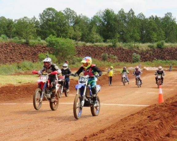 Puerto Libertad: con gran suceso se desarrolló la 2ª fecha del campeonato misionero de karting y motociclismo