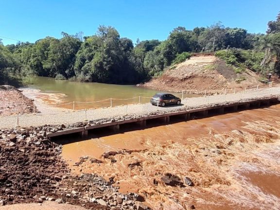 El puente provisorio sobre el arroyo Pindaytí está habilitado para vehículos livianos