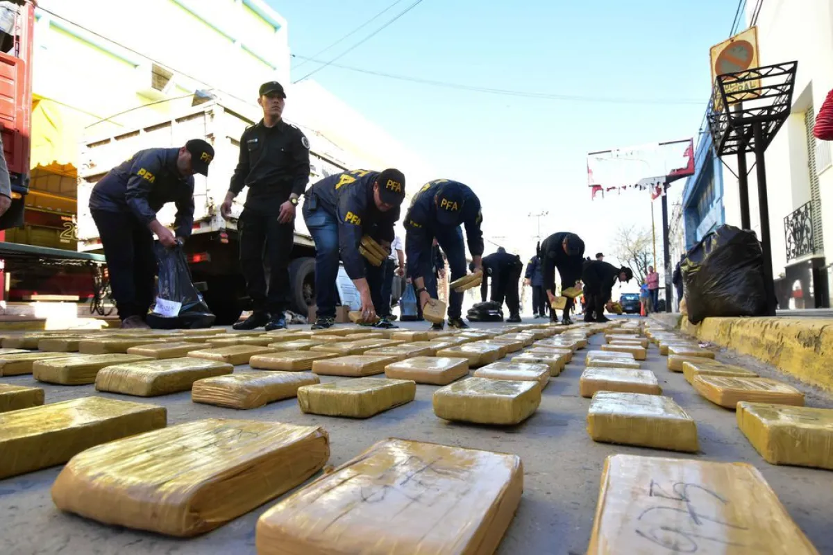 Investigarán a empresario transportista por 2,7 toneladas de marihuana cargadas en Oberá