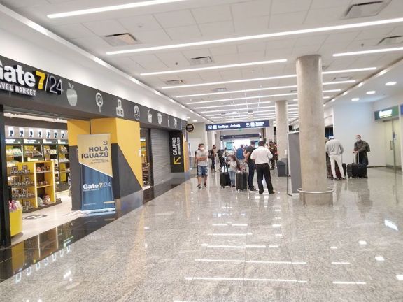 Aerolíneas Argentinas aceptó usar el aeropuerto de Iguazú