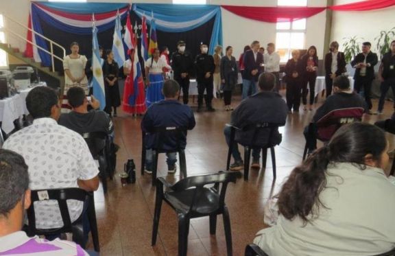 Se realizó una jornada consular integral de Paraguay en Colonia Wanda
