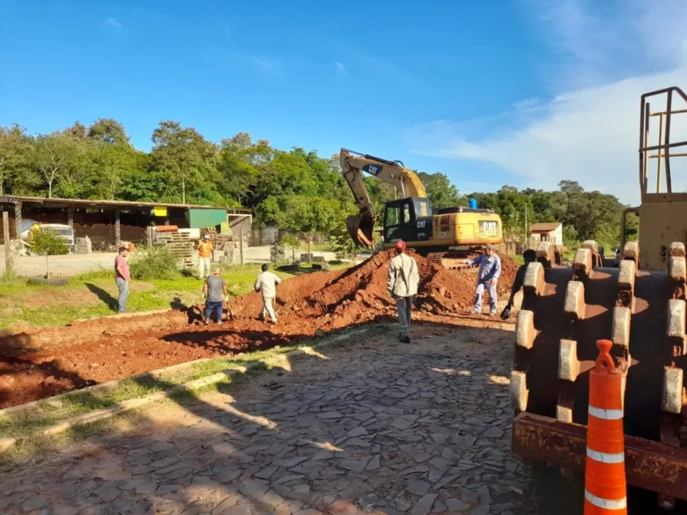 Puerto Iguazú: comenzó el movimiento de suelo para la obra de la avenida Libertad
