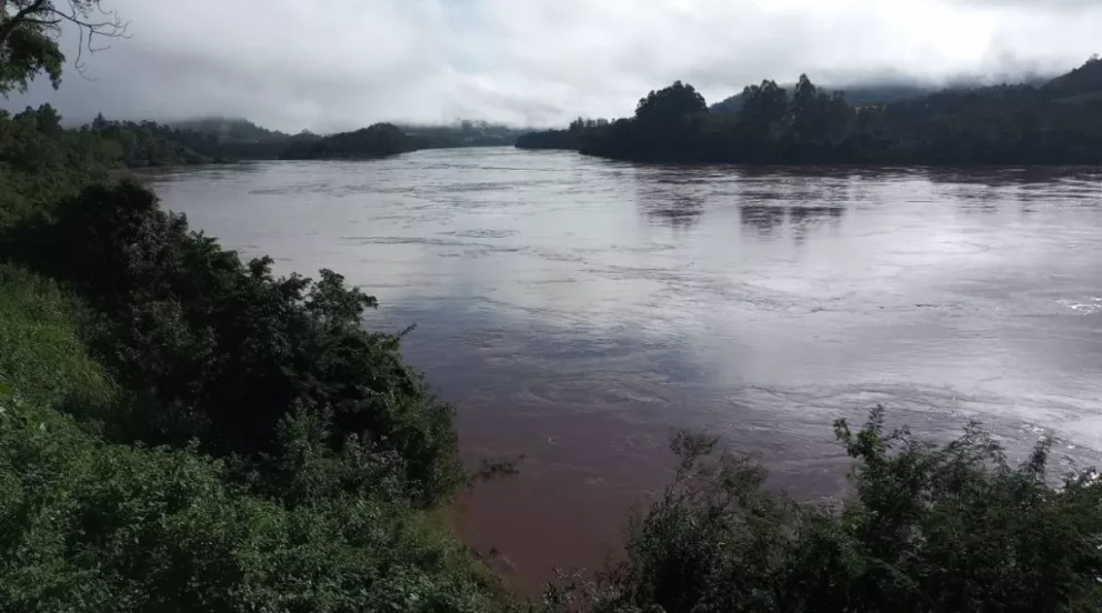 Ya son tres las familias evacuadas en El Soberbio por la crecida del río Uruguay