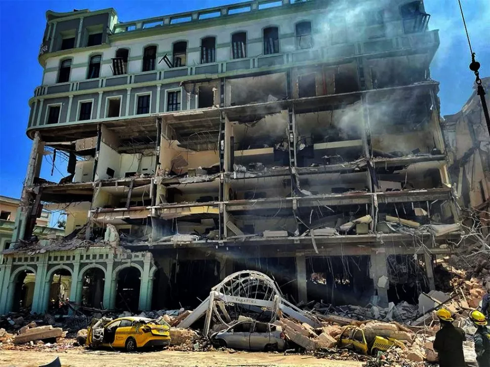Cuba: explosión en un hotel dejó 9 muertos y 40 heridos